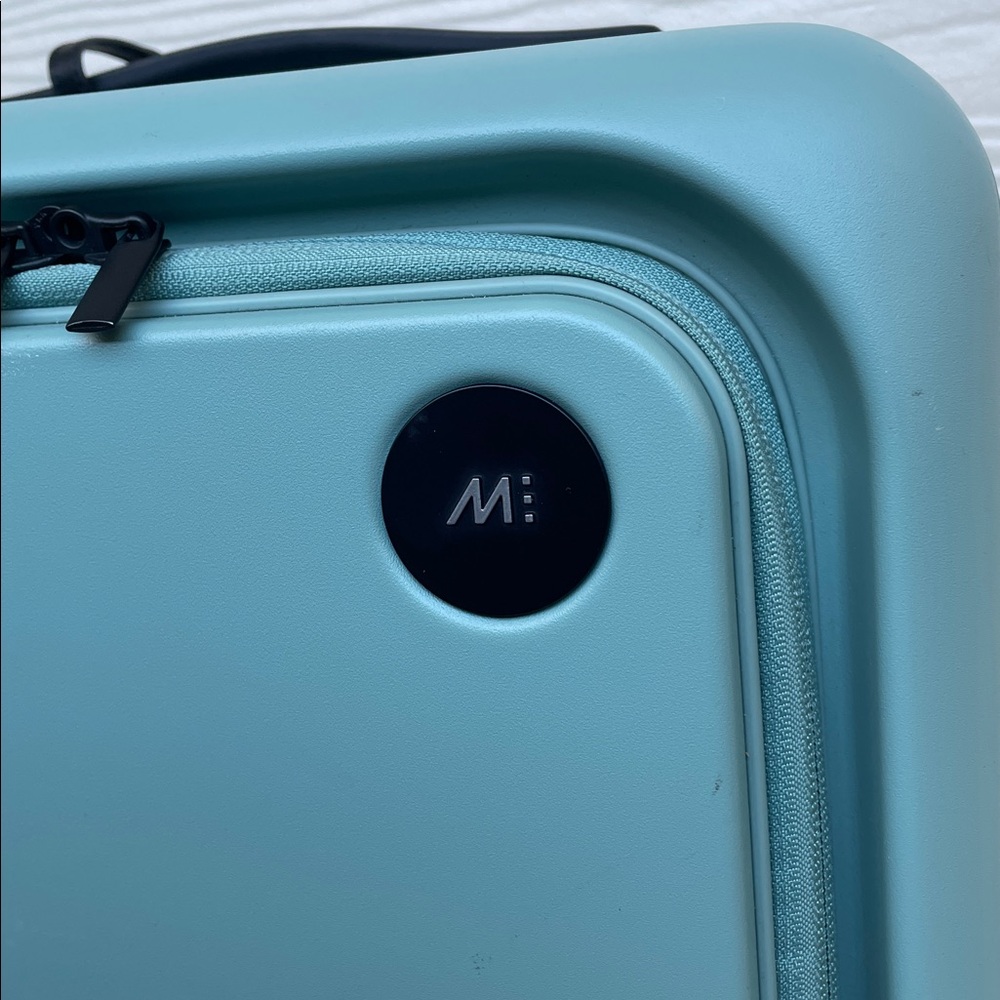 MONOS Luggage 22” Carry-On Pro Sage Green 36L Travel Rolling Wheels Luggage - Picture 8 of 16